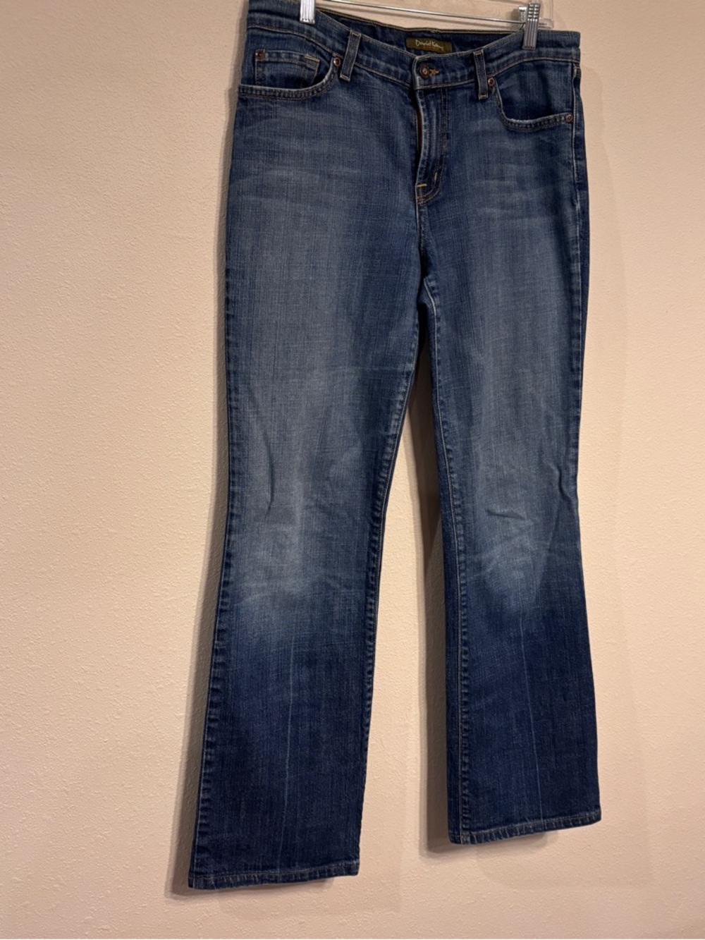 David Kahn Women’s Boot Cut Jeans in Medium Blue Wash SZ 10 - Picture 2 of 15